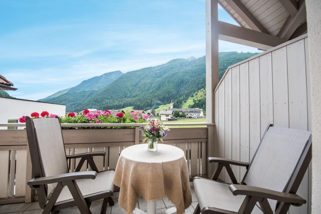 Hotel Fronza - Your Hike & Mountain Home Lutago Eksteriør bilde