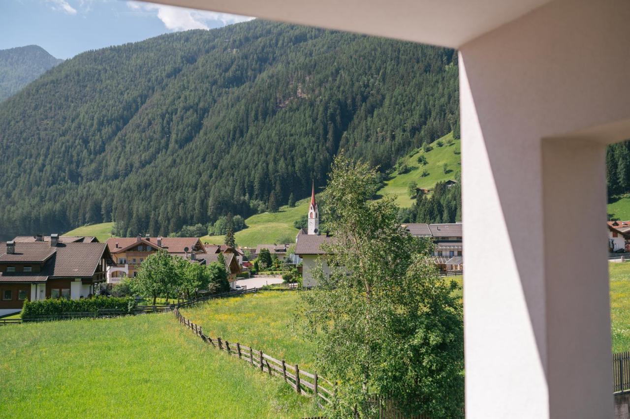 Hotel Fronza - Your Hike & Mountain Home Lutago Eksteriør bilde