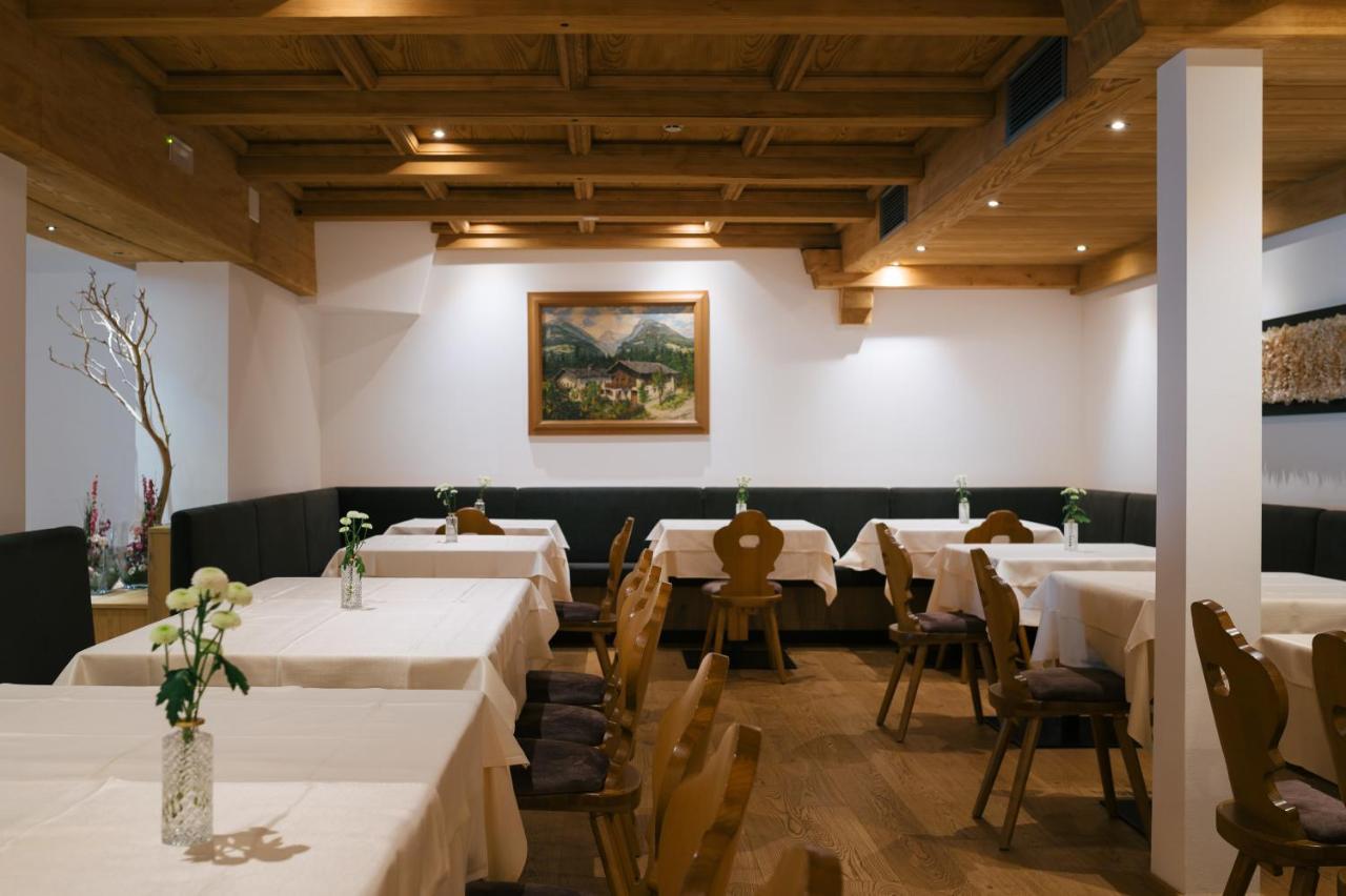 Hotel Fronza - Your Hike & Mountain Home Lutago Eksteriør bilde