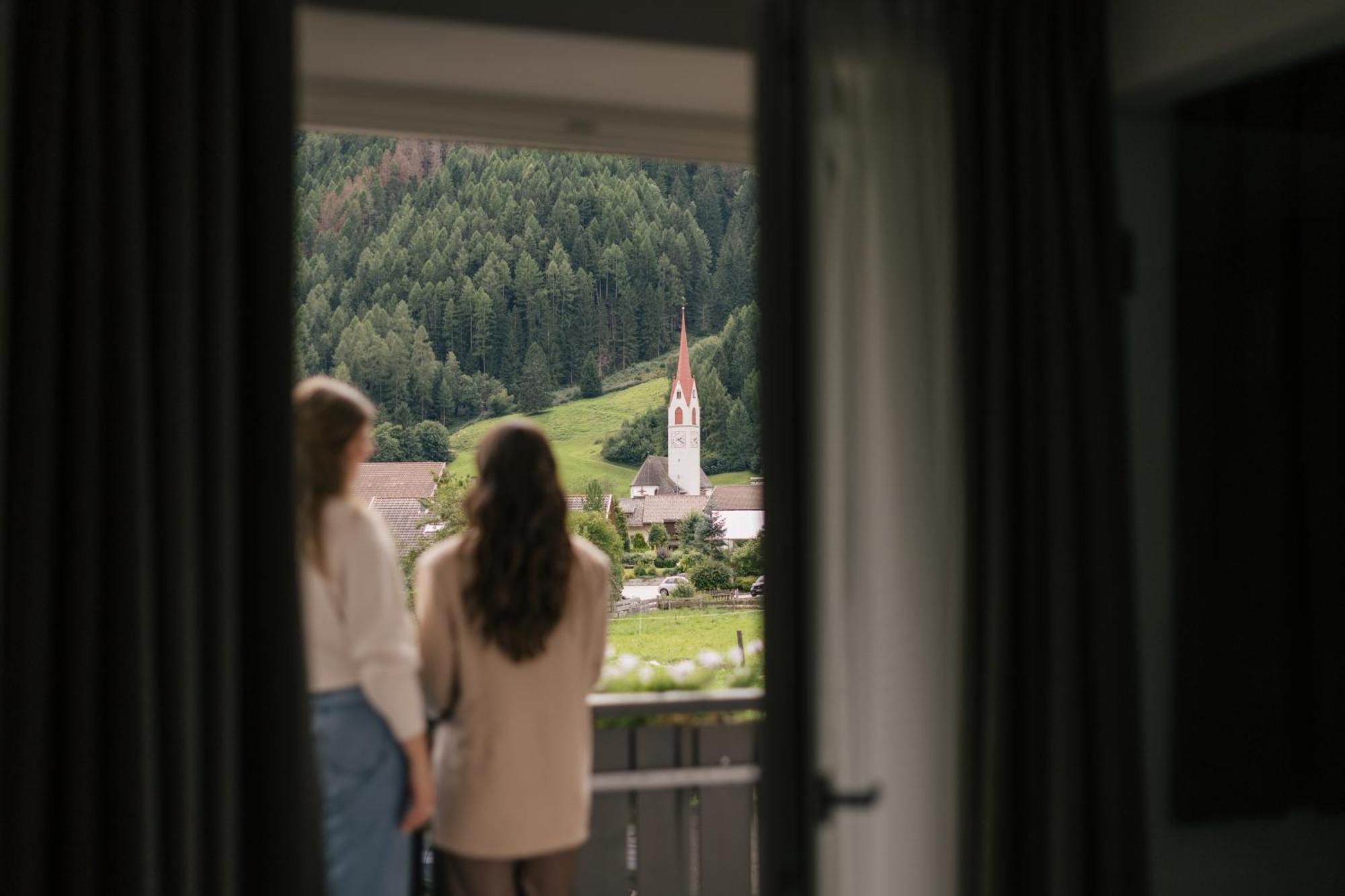 Hotel Fronza - Your Hike & Mountain Home Lutago Eksteriør bilde