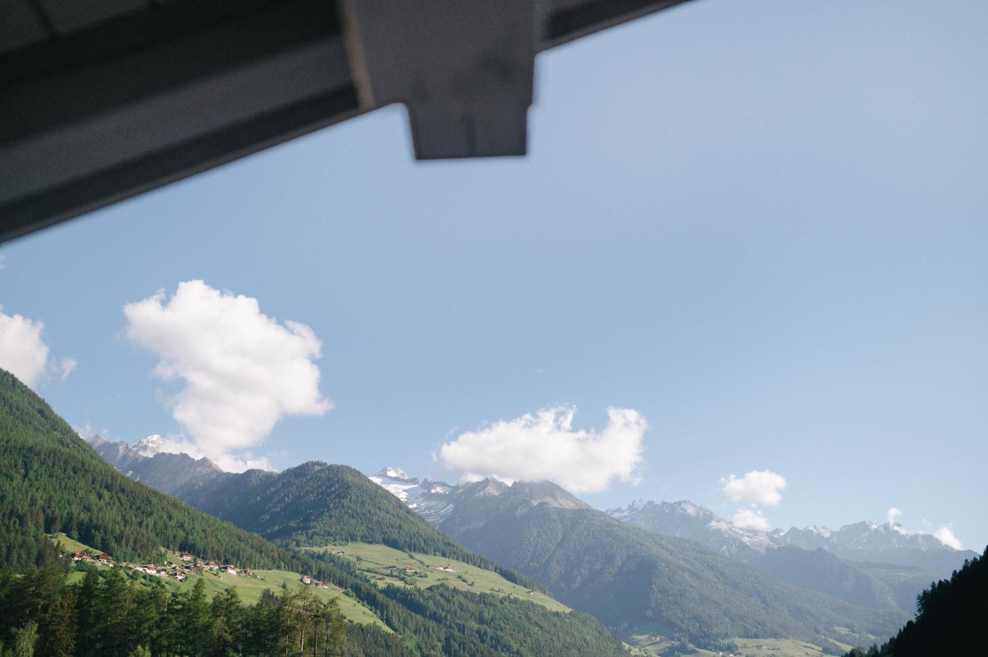 Hotel Fronza - Your Hike & Mountain Home Lutago Eksteriør bilde